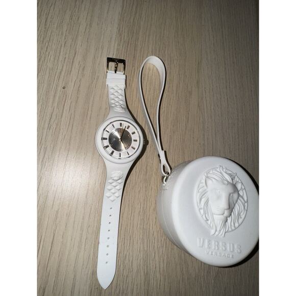 VERSUS VERSACE Fire Island Watch VSPOQ0618 White Silicon Strap Gold Indexes+CASE - Picture 1 of 4